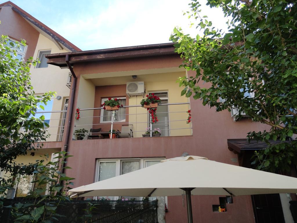 Carmen Studio Otopeni Εξωτερικό φωτογραφία