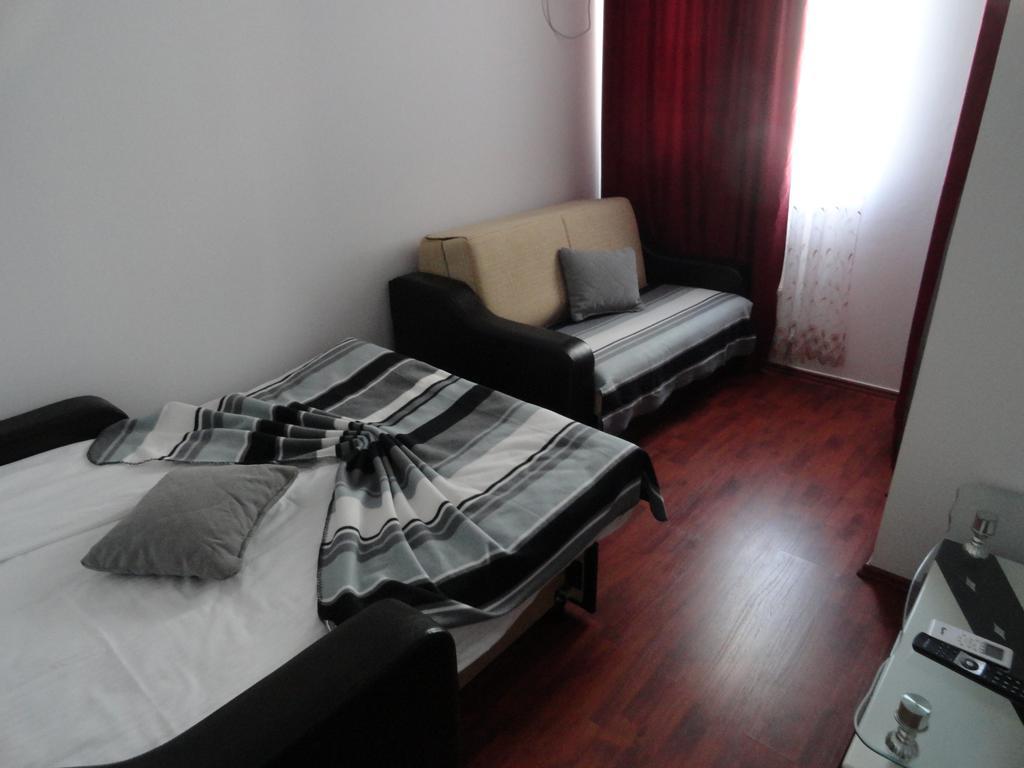 Carmen Studio Otopeni Εξωτερικό φωτογραφία