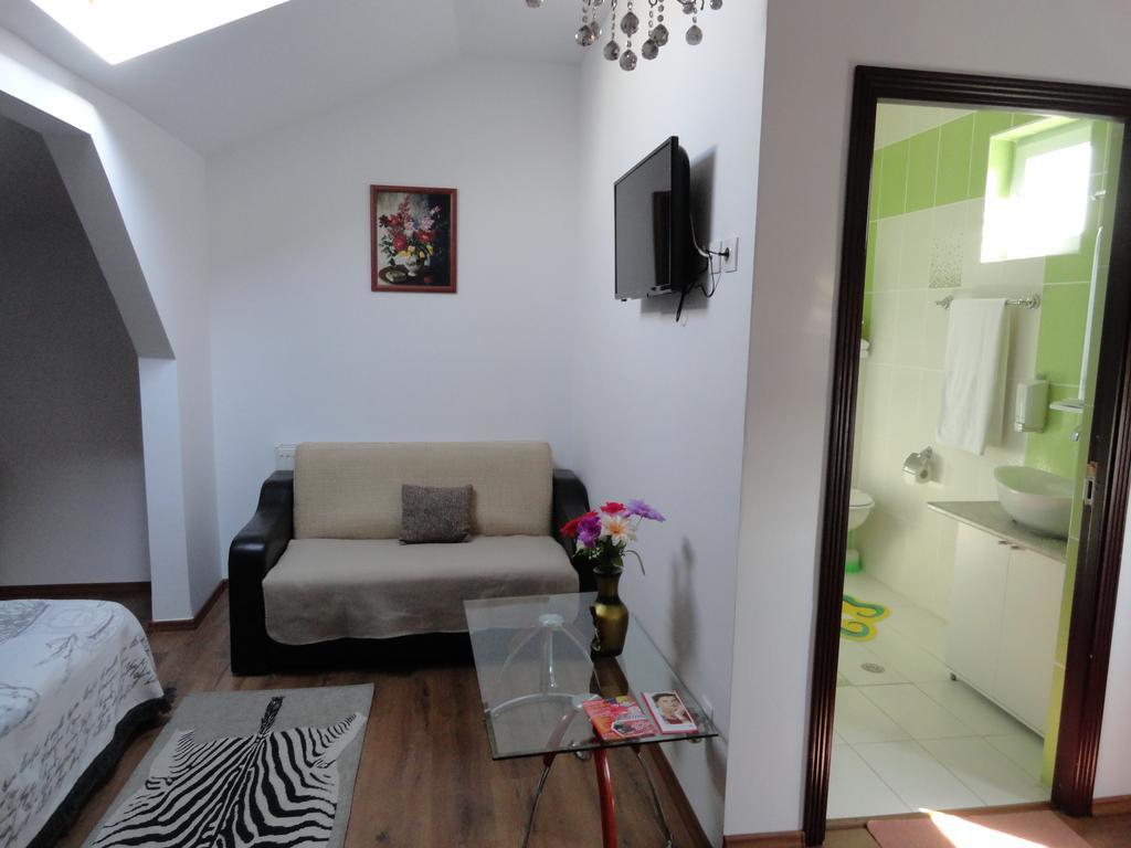 Carmen Studio Otopeni Εξωτερικό φωτογραφία